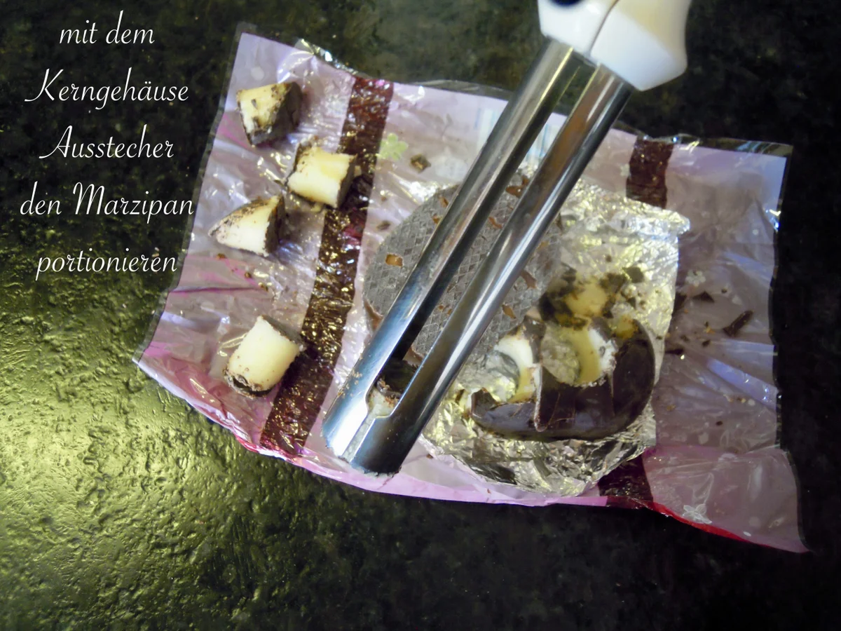 Zwetschgen Knödel mit Marzipanfüllung und Amarettinibröseln - Rezept - Bild Nr. 3705