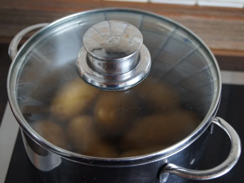 Eier in Petersiliensauce mit Pellkartoffeln - Rezept - Bild Nr. 4