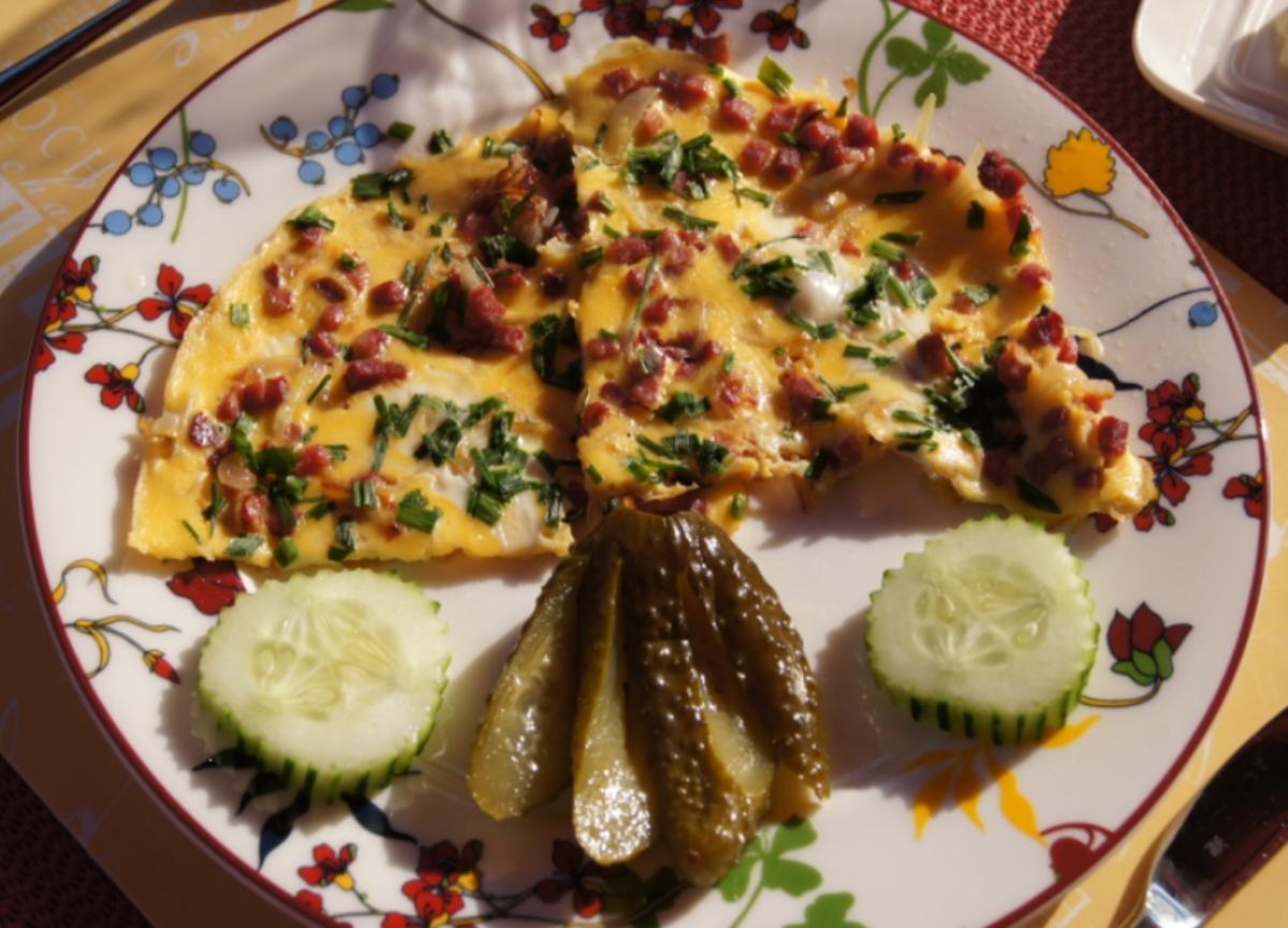 Zwiebel-Schinkenwürfel-Omelett - Rezept von MausVoh