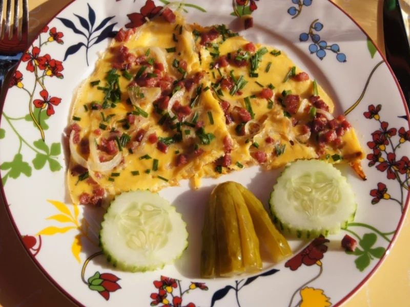 Zwiebel-Schinkenwürfel-Omelett - Rezept - Bild Nr. 3702