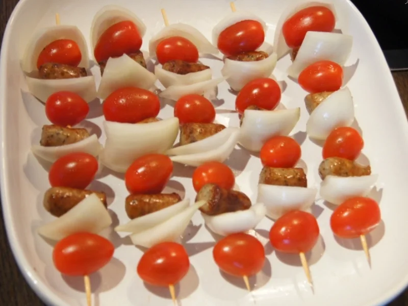 Würstchen-Gemüse-Spieße mit Jogurt-Meerrettich-Honig-Sauce - Rezept - Bild Nr. 8