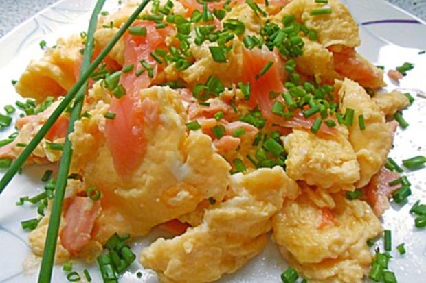 Rührei mit Räucherlachs