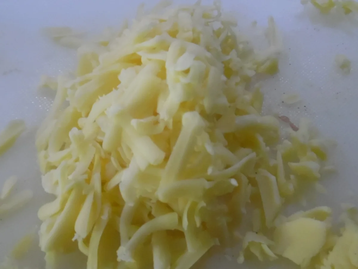 Rezept: Ofen-Schnitzel "Elsässer Art" mit Kartoffel-Möhren-Stampf und Romanesco Bild Nr. 3 Ofen-Schnitzel "Elsässer Art" mit Kartoffel-Möhren-Stampf und Romanesco - Rezept - Bild Nr. 3