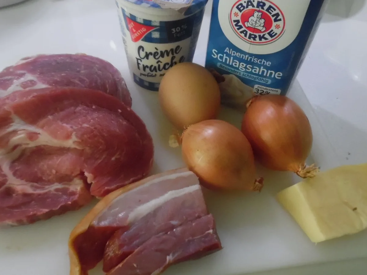 Rezept: Ofen-Schnitzel "Elsässer Art" mit Kartoffel-Möhren-Stampf und Romanesco Bild Nr. 8 Ofen-Schnitzel "Elsässer Art" mit Kartoffel-Möhren-Stampf und Romanesco - Rezept - Bild Nr. 8