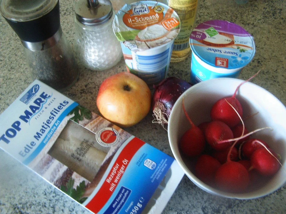 Matjessalat mit Radieschen Ananas und Apfel - Rezept - Bild Nr. 3699