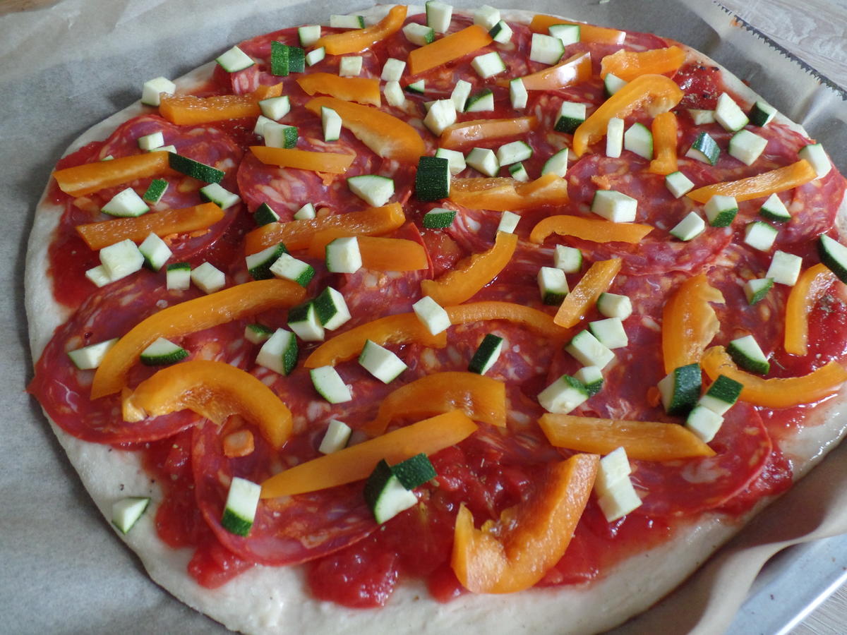 Gemüsepizza mit Chorizo - Rezept mit Bild - kochbar.de