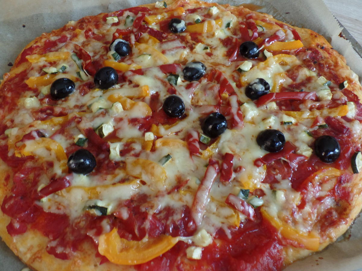 Gemüsepizza mit Chorizo - Rezept - Bild Nr. 3705