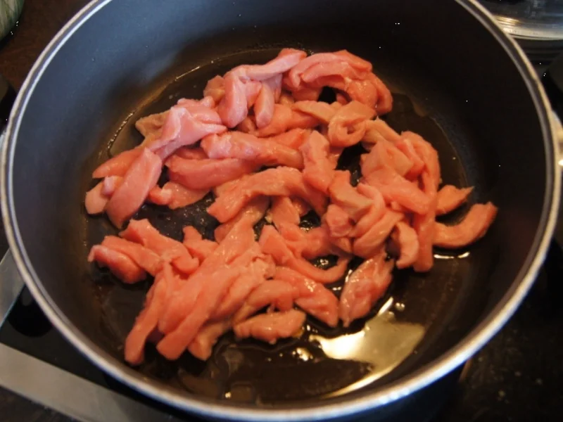 Rezept: Kalbfleischgeschnetzeltes mit Honigmöhren und Pellkartoffeldrillingen Bild Nr. 3714 Kalbfleischgeschnetzeltes mit Honigmöhren und Pellkartoffeldrillingen - Rezept - Bild Nr. 3714