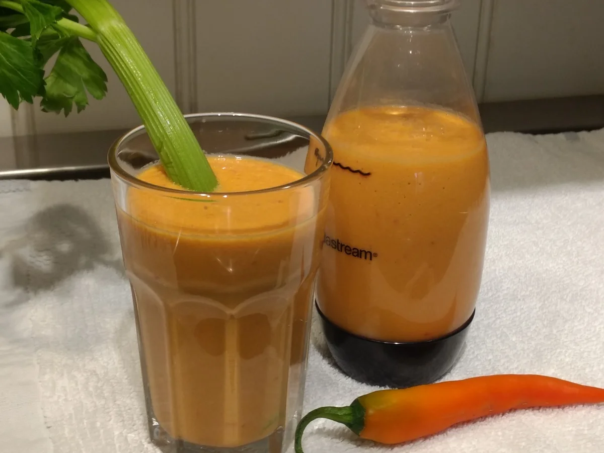 Rezept: BiNe` S TOMATENSMOOTHIE Bild Nr. 3707 BiNe` S TOMATENSMOOTHIE - Rezept - Bild Nr. 3707