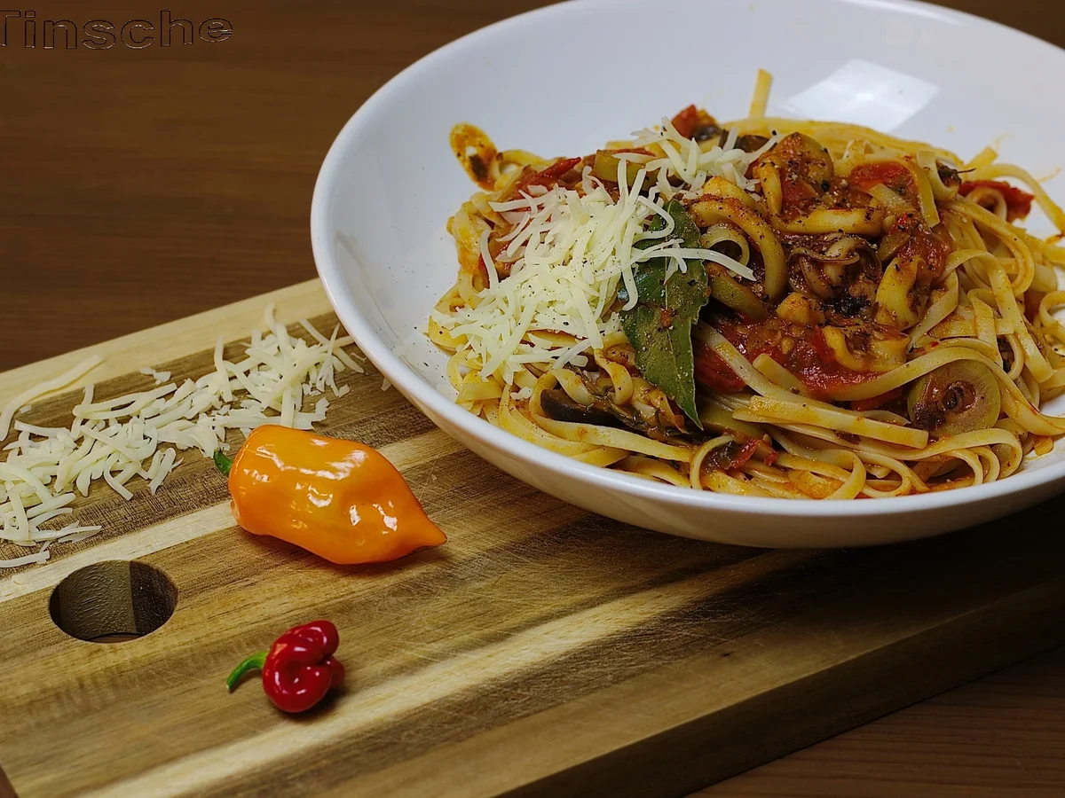 Calamari in Tomatensoße - Rezept - Bild Nr. 3708