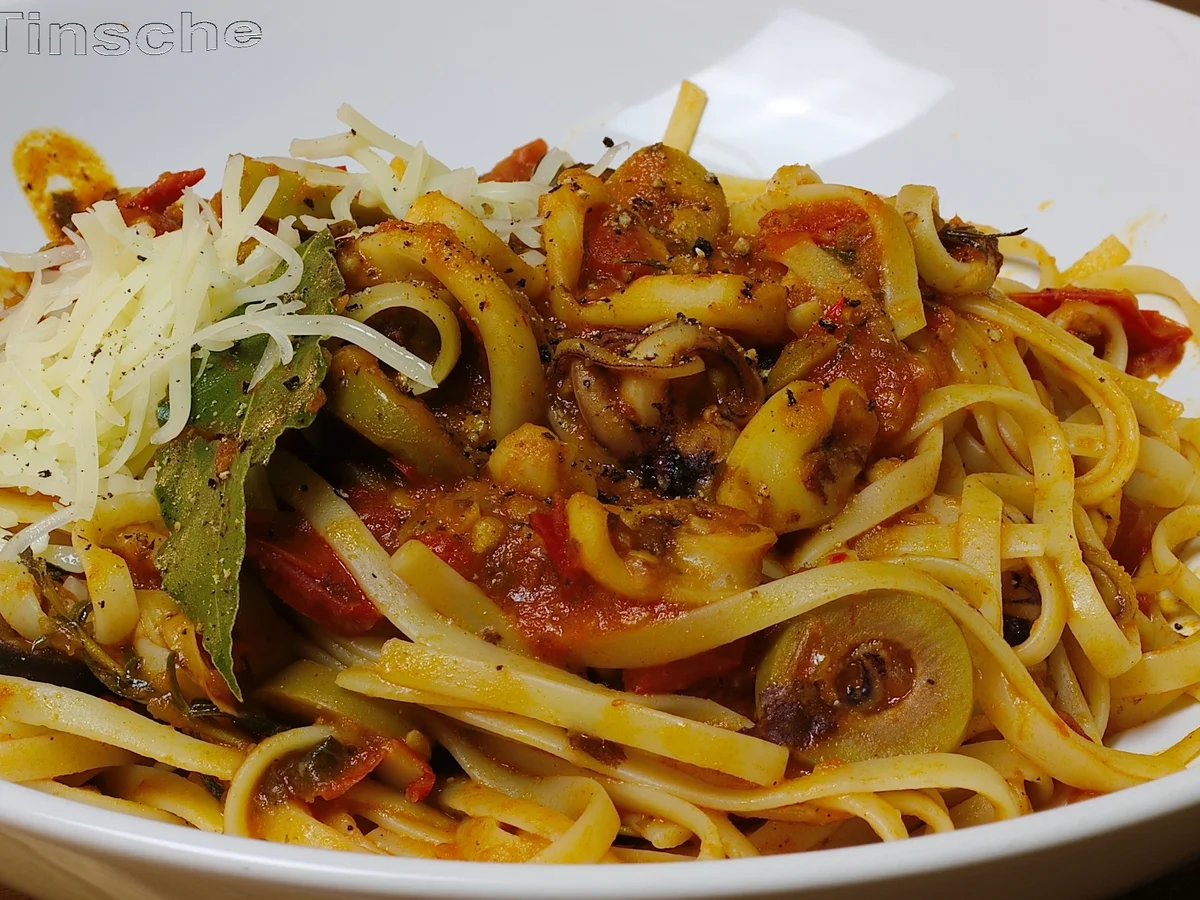 Calamari in Tomatensoße - Rezept - Bild Nr. 3710