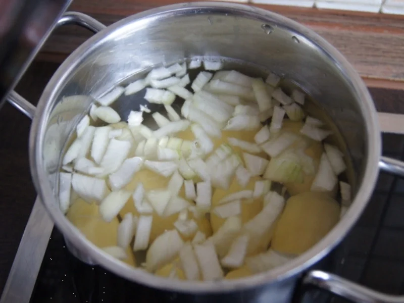 Rezept: Kasseler auf tschechischen Sauerkraut mit Meerrettich-Kartoffelstampf Bild Nr. 3719 Kasseler auf tschechischen Sauerkraut mit Meerrettich-Kartoffelstampf - Rezept - Bild Nr. 3719