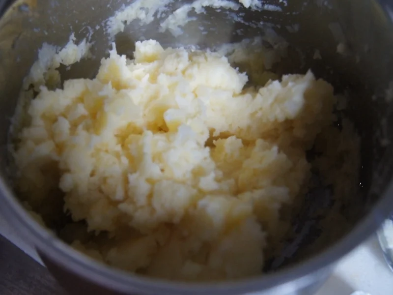 Rezept: Kasseler auf tschechischen Sauerkraut mit Meerrettich-Kartoffelstampf Bild Nr. 3721 Kasseler auf tschechischen Sauerkraut mit Meerrettich-Kartoffelstampf - Rezept - Bild Nr. 3721