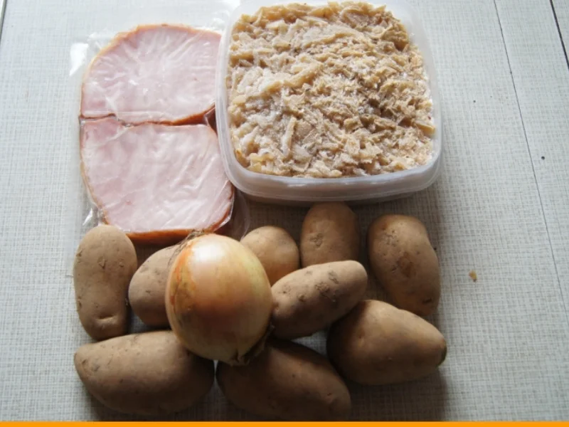 Rezept: Kasseler auf tschechischen Sauerkraut mit Meerrettich-Kartoffelstampf Bild Nr. 3717 Kasseler auf tschechischen Sauerkraut mit Meerrettich-Kartoffelstampf - Rezept - Bild Nr. 3717