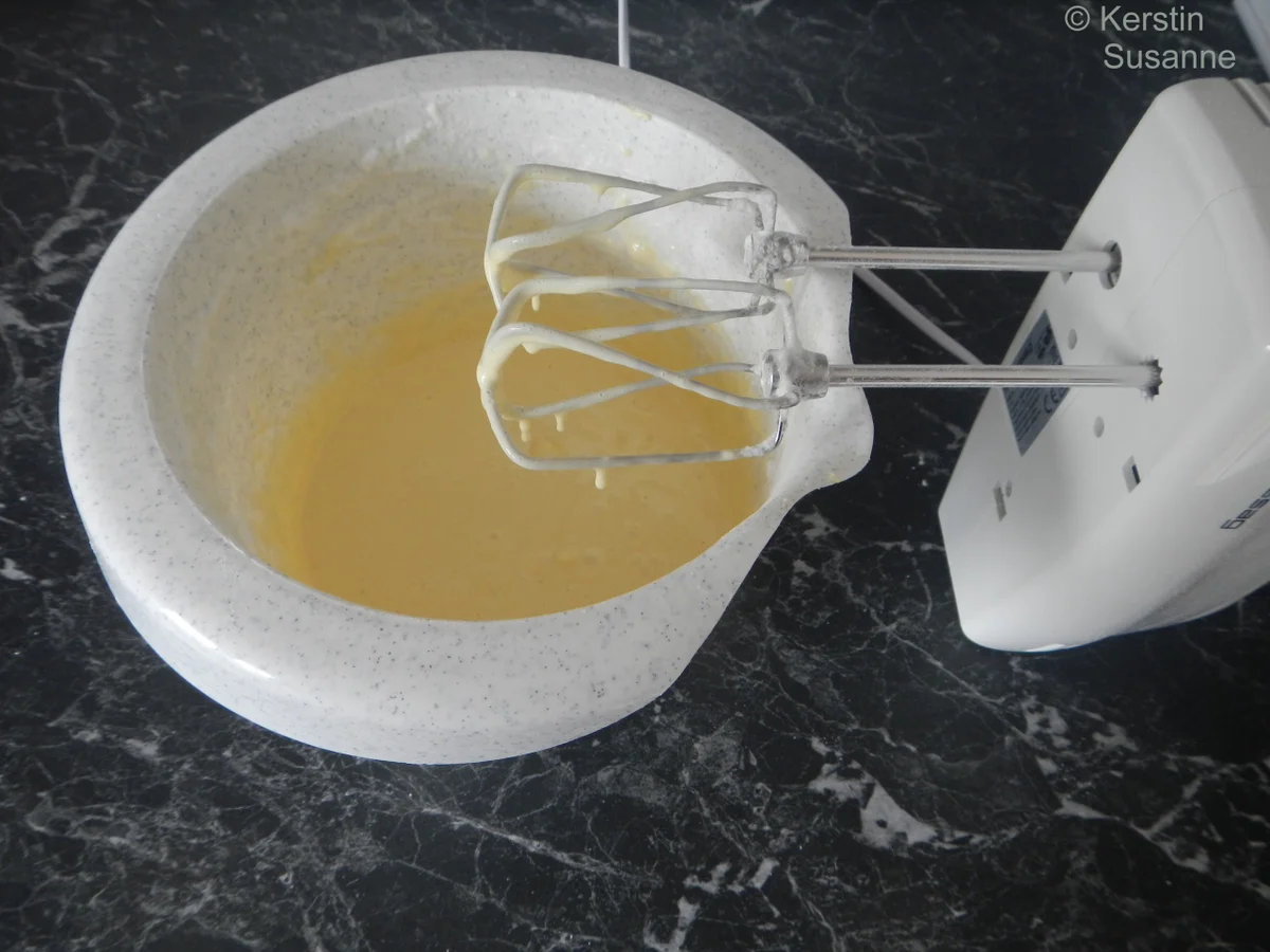 Rezept: Rosenblüten-Torte Bild Nr. 5 Rosenblüten-Torte - Rezept - Bild Nr. 5