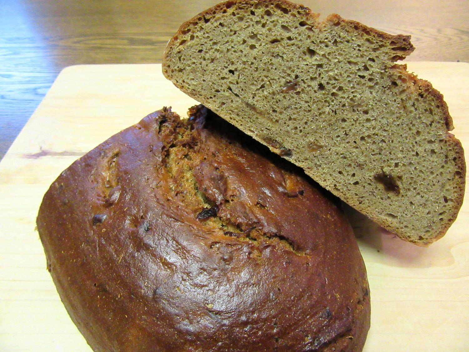 Fenchelbrot mit Sultaninen