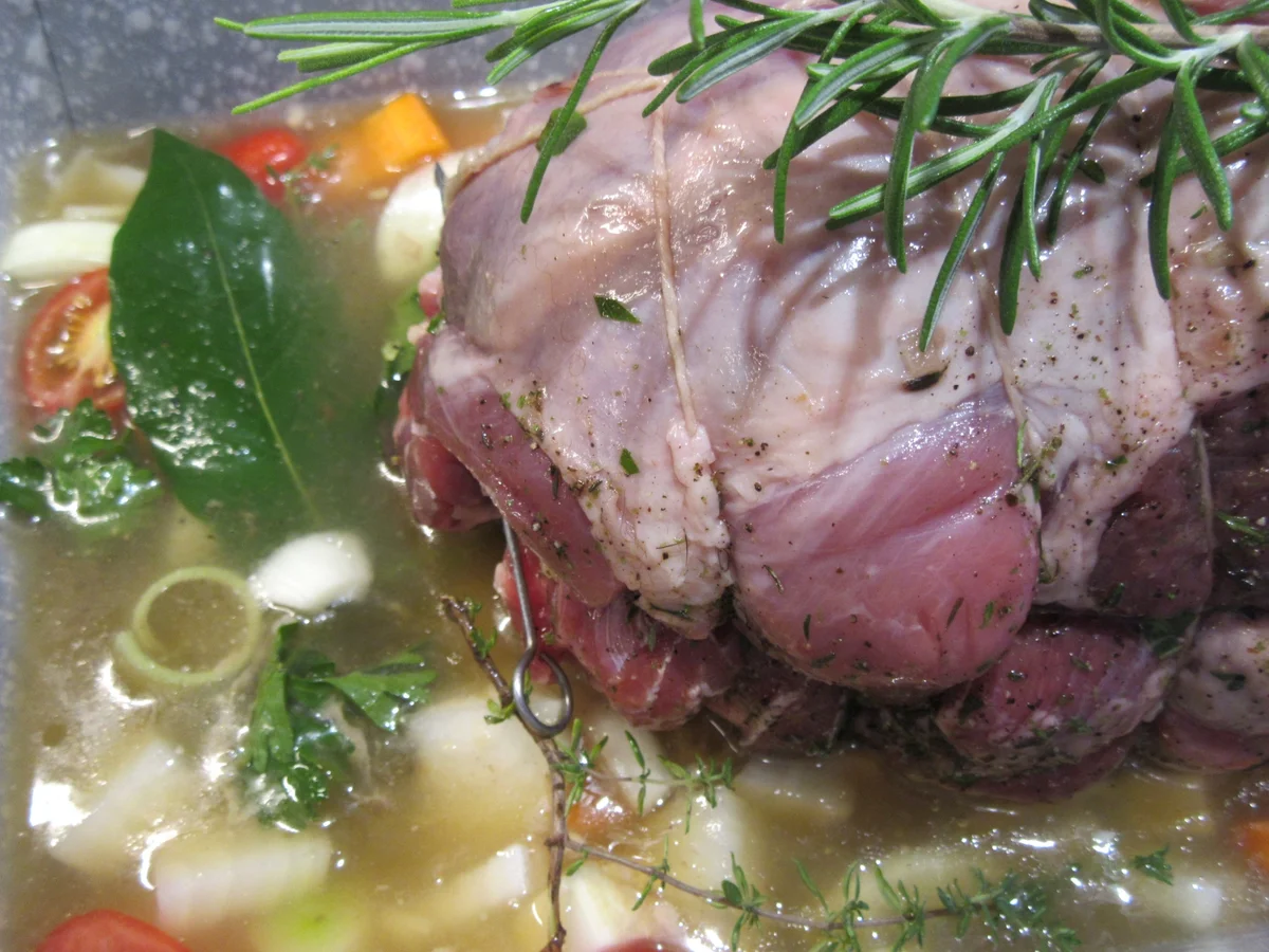 Rezept: Fleisch: Gefüllte Lammkeule Bild Nr. 3775 Fleisch: Gefüllte Lammkeule - Rezept - Bild Nr. 3775