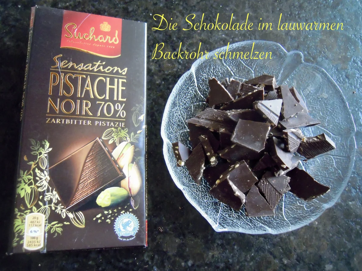 2 verschiedene Schokotörtchen mit Pistazien - Schoko - Sahne -  Füllung - Rezept - Bild Nr. 3795