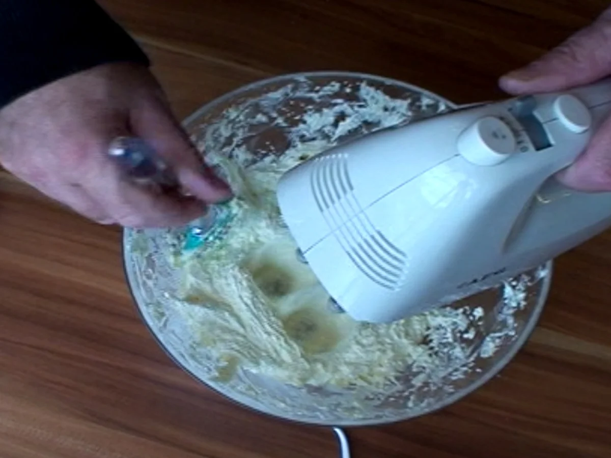 Rührteig Grundrezept - einfach - von Mazu12