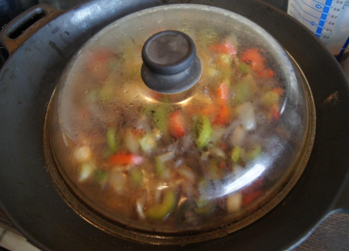 Rindfleischstreifen mit Gemüse im Wok und Basmati Reis - Rezept - Bild Nr. 3797