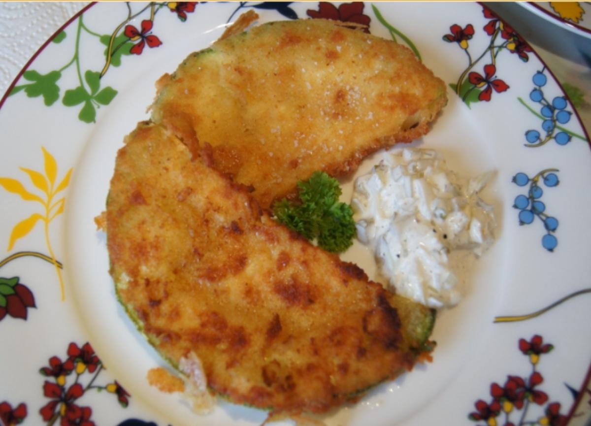 Gebratene Zucchinischeiben mit Tartarska Omacka - Rezept - kochbar.de