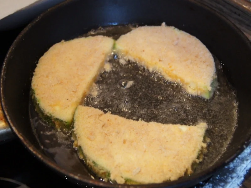 Rezept: Gebratene Zucchinischeiben mit Tartarska Omacka Bild Nr. 3791 Gebratene Zucchinischeiben mit Tartarska Omacka - Rezept - Bild Nr. 3791