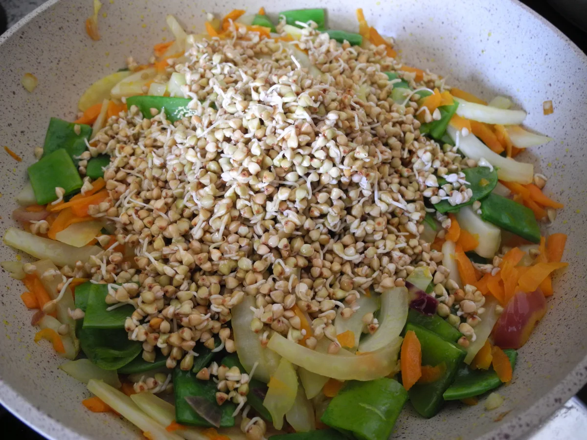 Gemüsepfanne mit gekeimten Buchweizen - Rezept - Bild Nr. 3787