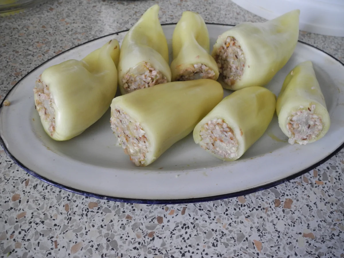 Paprikaschoten gefüllt mit Buchweizen - Rezept - Bild Nr. 3786