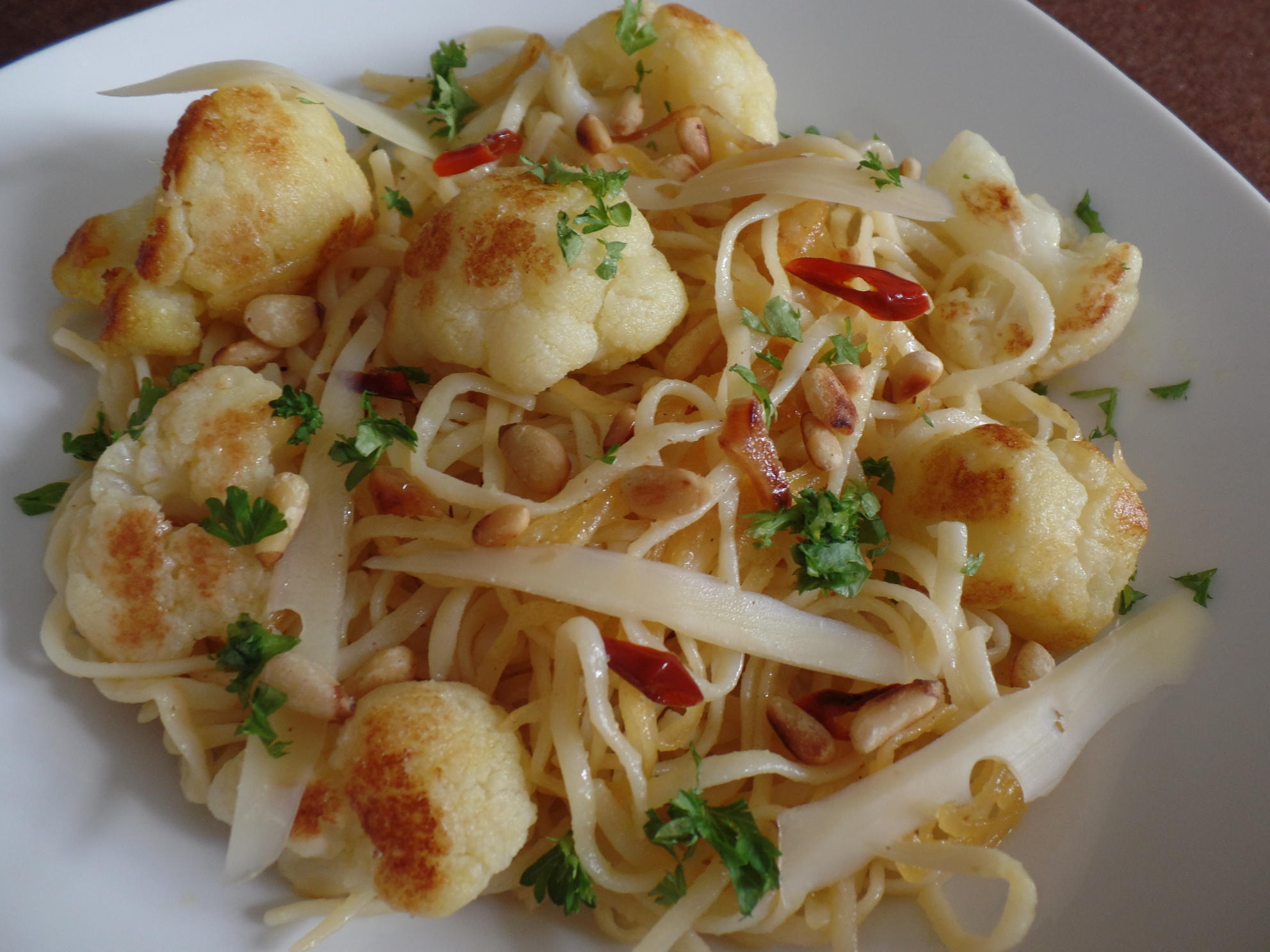 Bilder für Blumenkohl-Pasta aglio e olio - Rezept