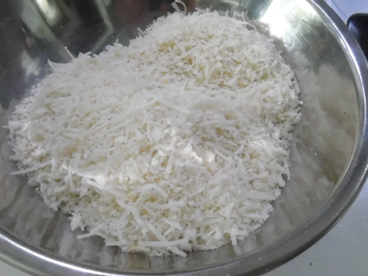 Scharfe Chorizo-Pfanne mit Parmesan-Kartoffelspalten und Sour Creme - Rezept - Bild Nr. 3792