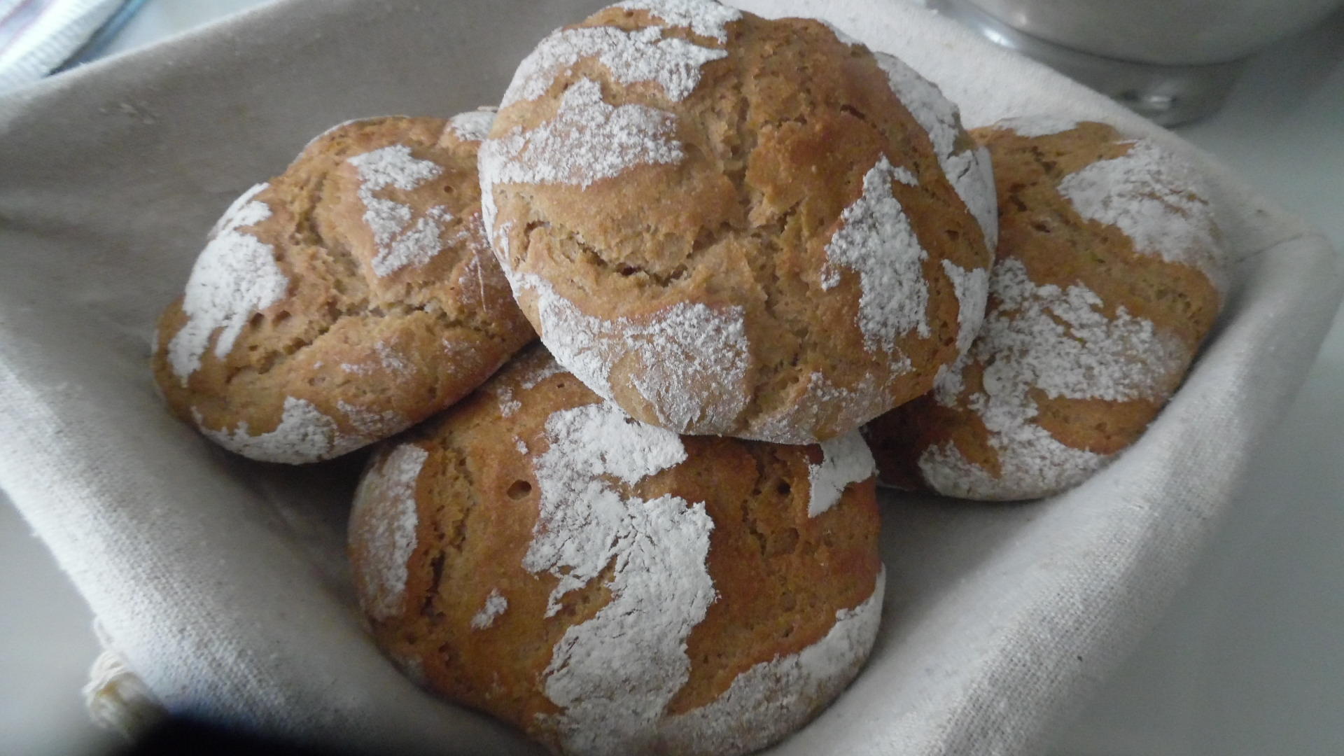 Bilder für Vinschgerl Süd-Tiroler Fladen-Brötchen - Rezept