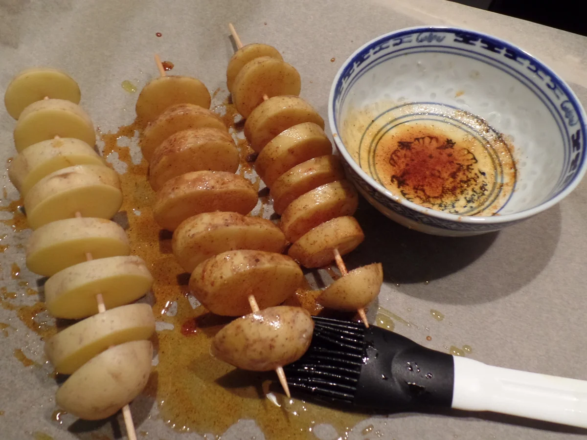 Rezept: Rumpsteak mit Pfeffer-Salsa-verde und Kartoffelspieße Bild Nr. 3816 Rumpsteak mit Pfeffer-Salsa-verde und Kartoffelspieße - Rezept - Bild Nr. 3816