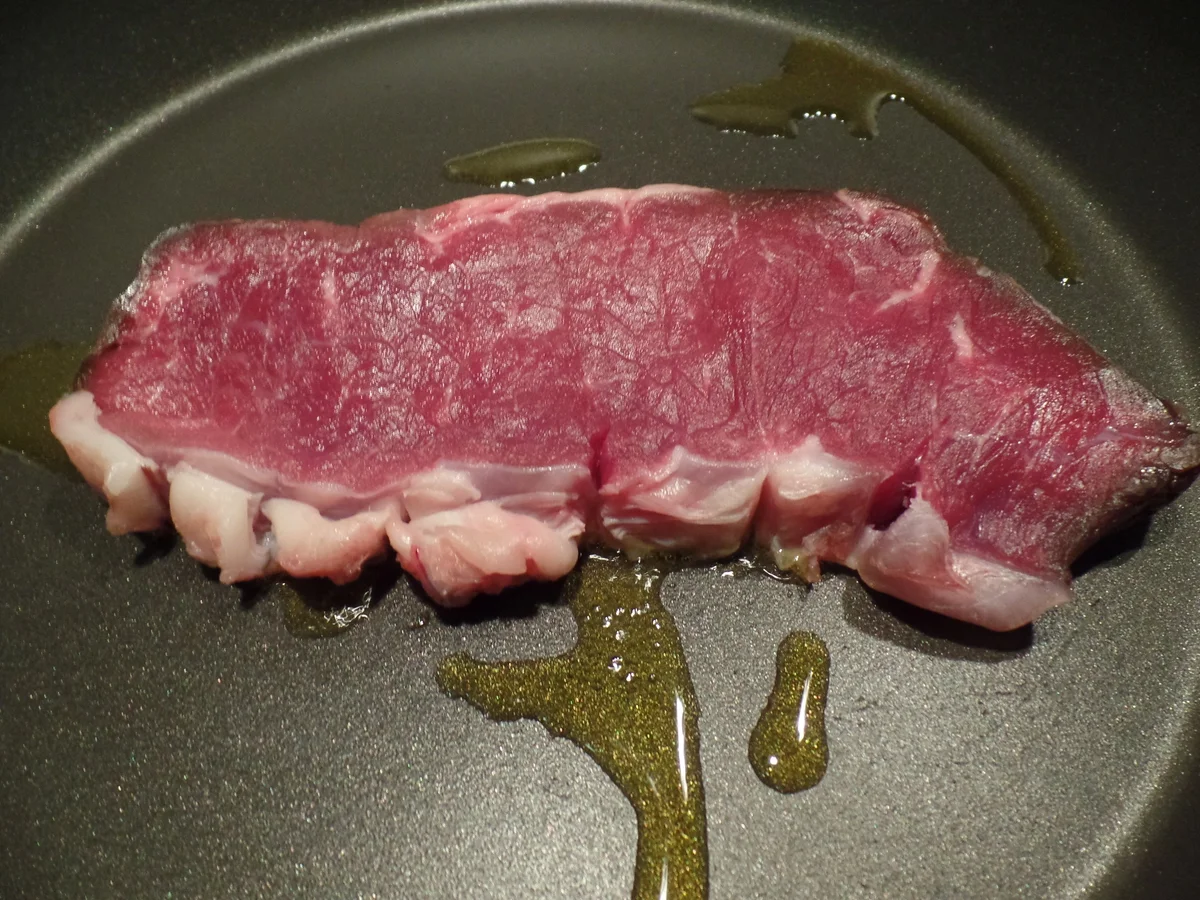 Rezept: Rumpsteak mit Pfeffer-Salsa-verde und Kartoffelspieße Bild Nr. 3819 Rumpsteak mit Pfeffer-Salsa-verde und Kartoffelspieße - Rezept - Bild Nr. 3819