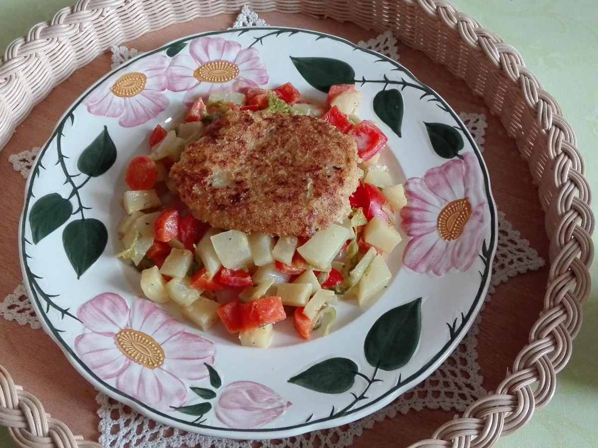 Quinoa - Bratlinge auf Gemüse - Rezept - Bild Nr. 3798