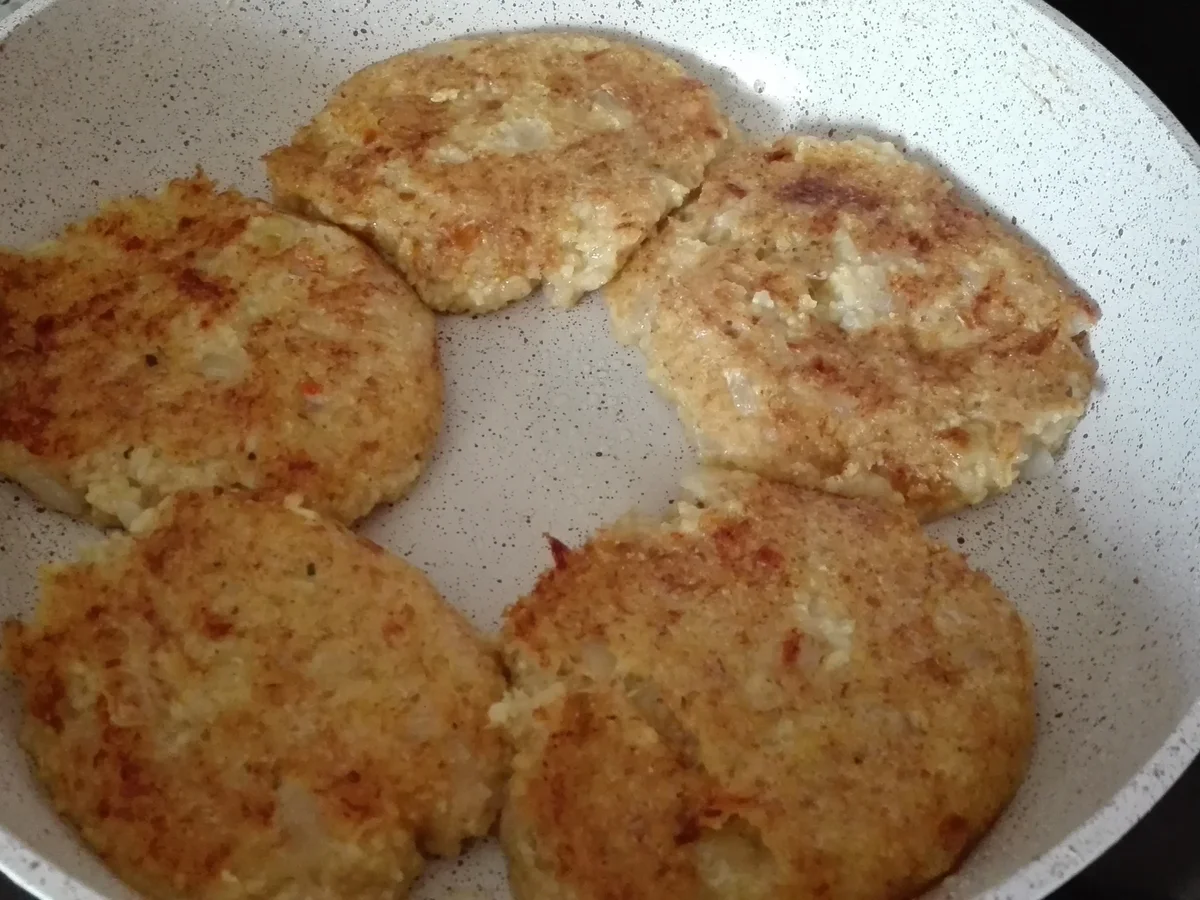 Quinoa - Bratlinge auf Gemüse - Rezept - Bild Nr. 3800