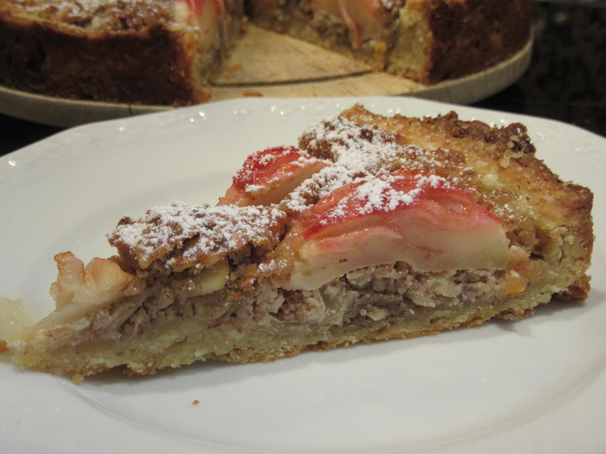 Backen Apfelkuchen Mit Nussfullung Rezept Kochbar De