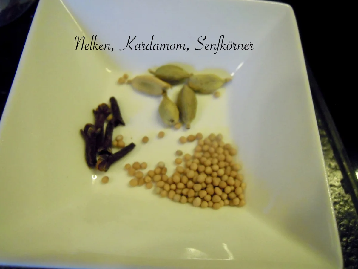 Rezept: Spicy Indische Tomaten Kokos Sauce Bild Nr. 3800 Spicy Indische Tomaten Kokos Sauce - Rezept - Bild Nr. 3800