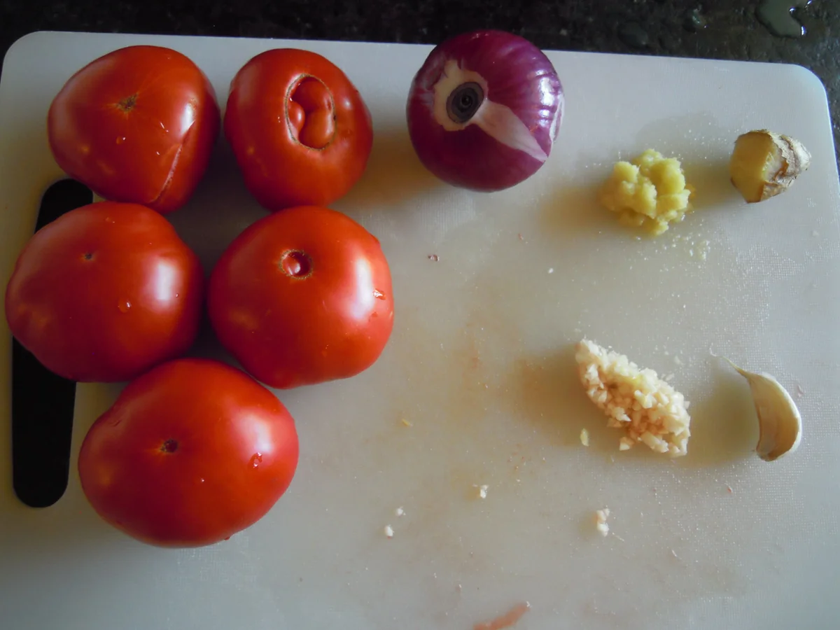 Rezept: Spicy Indische Tomaten Kokos Sauce Bild Nr. 3802 Spicy Indische Tomaten Kokos Sauce - Rezept - Bild Nr. 3802