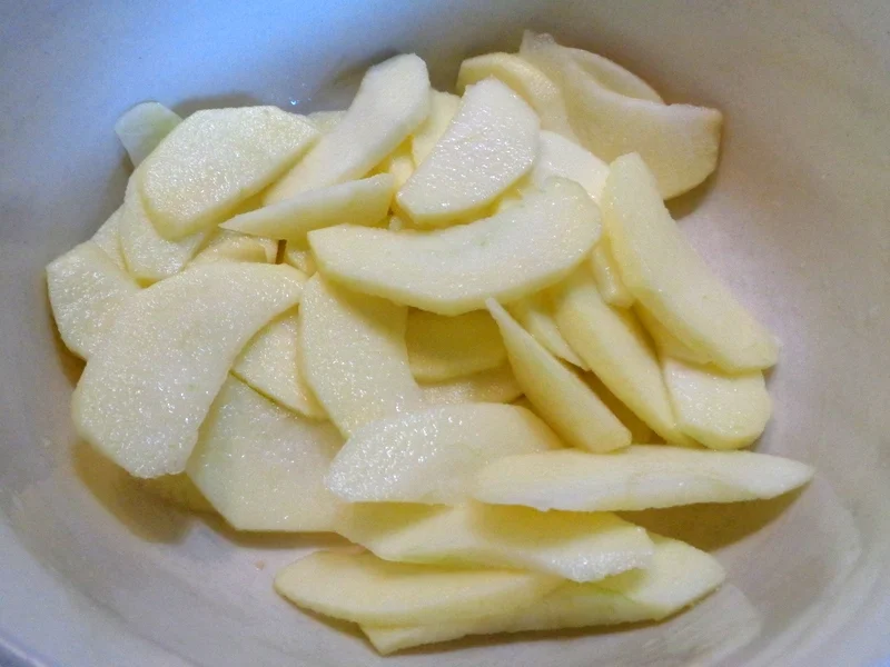 Rezept: Calvadosapfel, Sultaninen und Mandeln ... Bild Nr. 3816 Calvadosapfel, Sultaninen und Mandeln ... - Rezept - Bild Nr. 3816