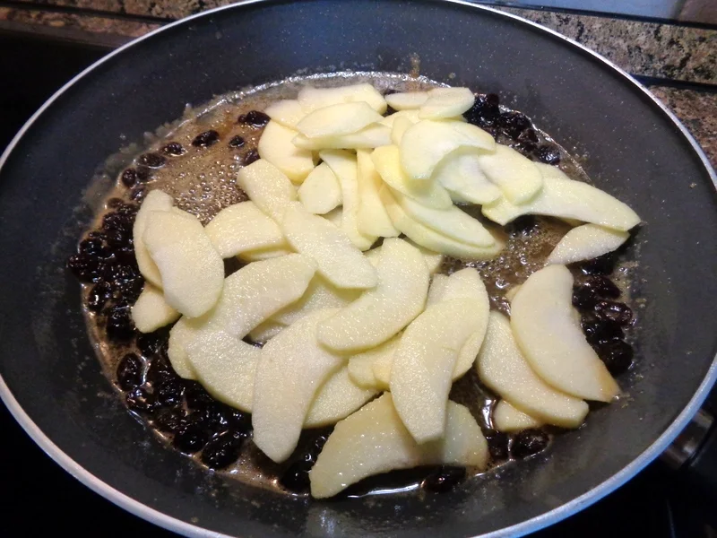 Rezept: Calvadosapfel, Sultaninen und Mandeln ... Bild Nr. 3819 Calvadosapfel, Sultaninen und Mandeln ... - Rezept - Bild Nr. 3819