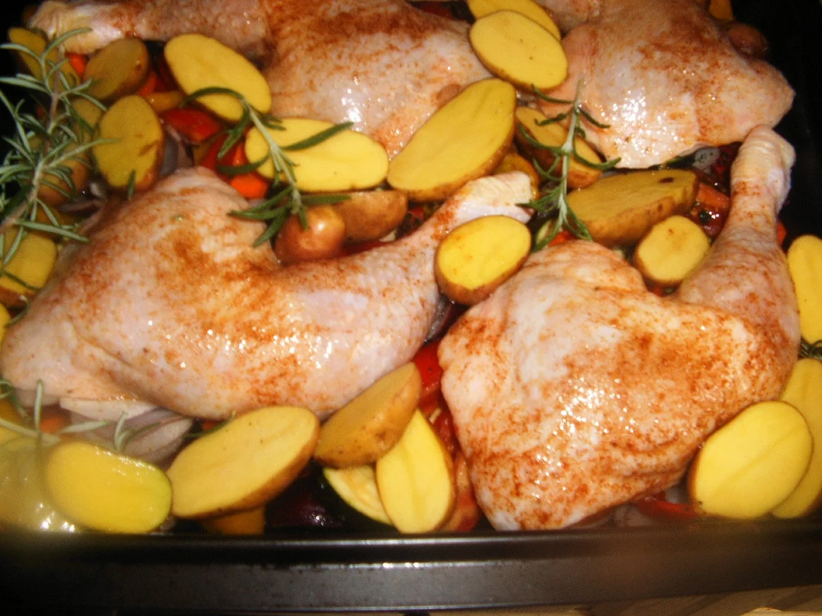 Rezept: Hähnchenschenkel auf Ofengemüse Bild Nr. 5 Hähnchenschenkel auf Ofengemüse - Rezept - Bild Nr. 5