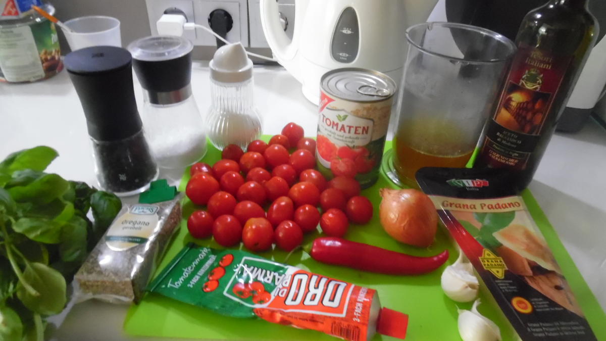 Tomaten-Parmesan-Suppe "italienische Art" - Rezept - Bild Nr. 3821