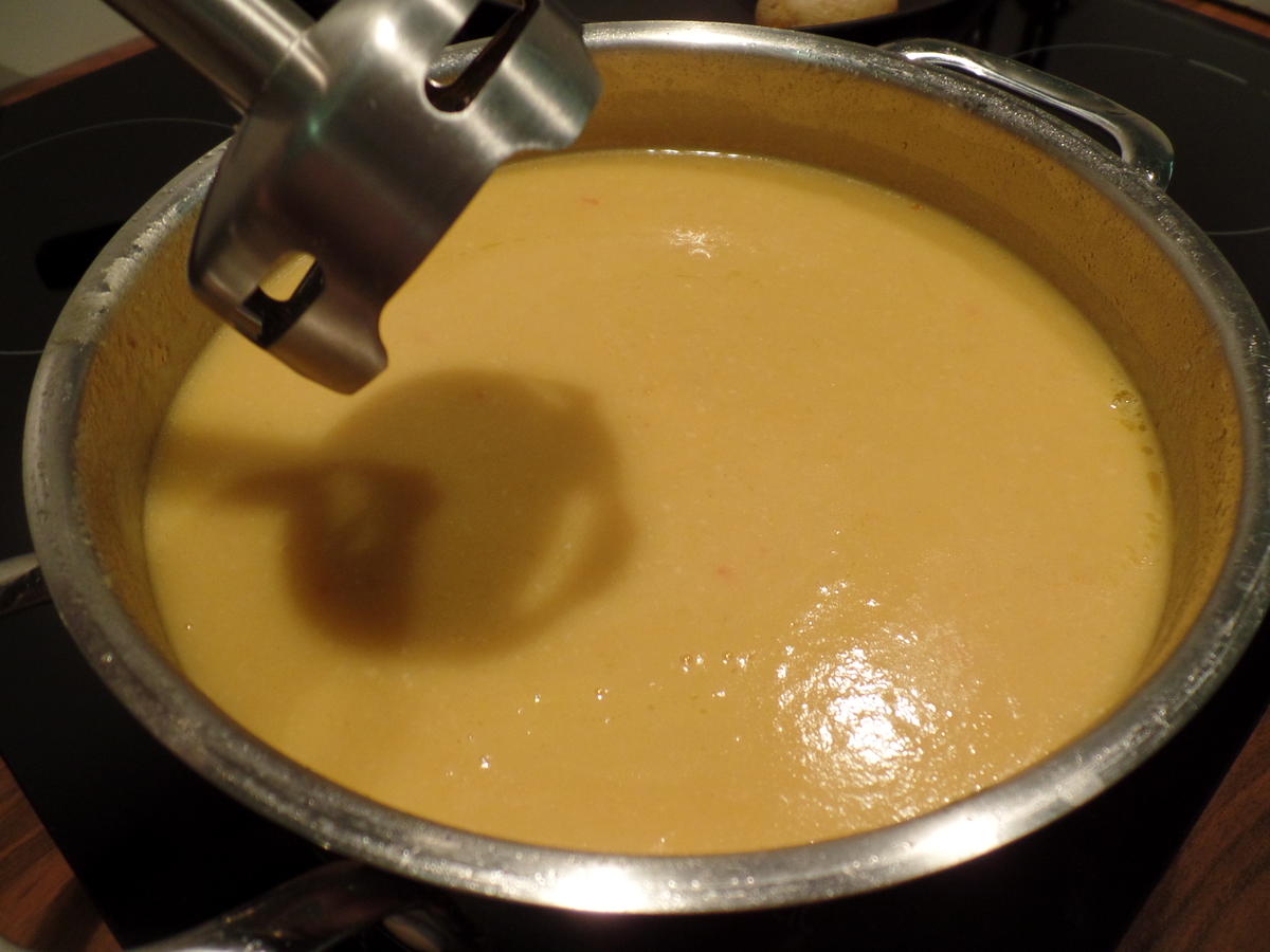 Kartoffel-Käse-Suppe mit Tomaten und Oliven on Top - Rezept - Bild Nr. 3825