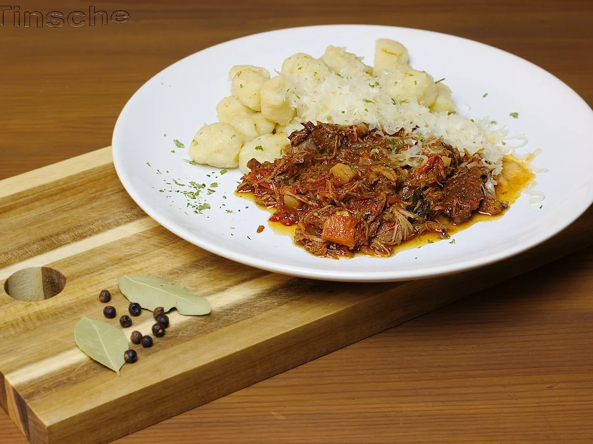 Reh-Schmortopf mit Tomaten.  Oder pulled Reh :-) aus dem Ofen! - Rezept - Bild Nr. 3823