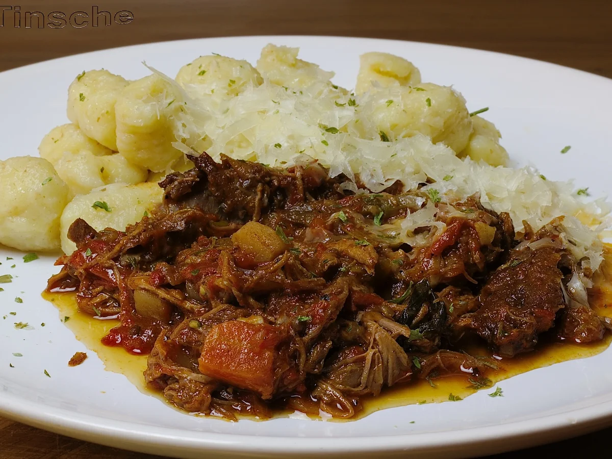 Reh-Schmortopf mit Tomaten.  Oder pulled Reh :-) aus dem Ofen! - Rezept - Bild Nr. 3825