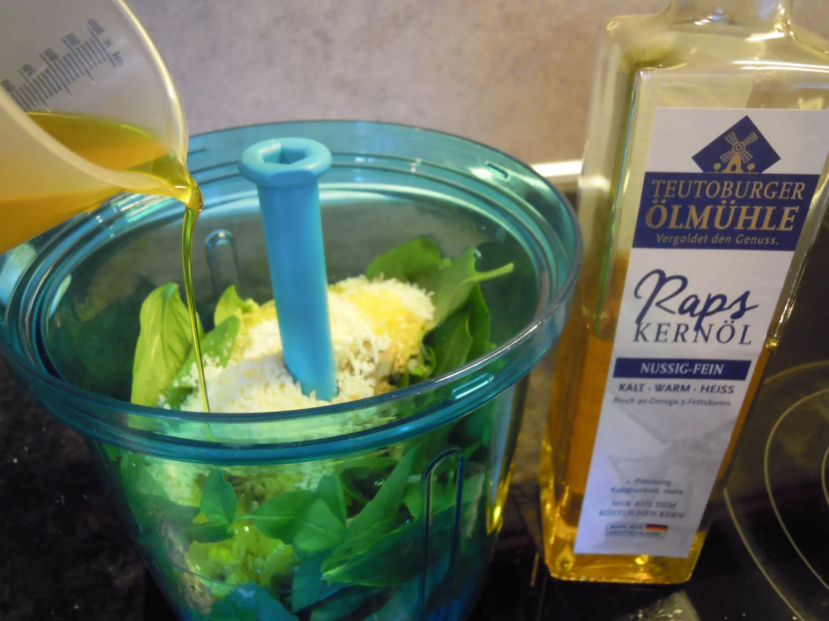 Rezept: Kernöl Walnuß Pesto Bild Nr. 3827 Kernöl Walnuß Pesto - Rezept - Bild Nr. 3827