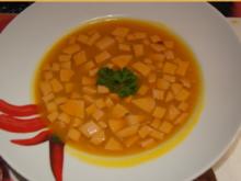 Kürbissuppe mit Ingwer und Schinkenfleischwurst - Rezept - Bild Nr. 3825