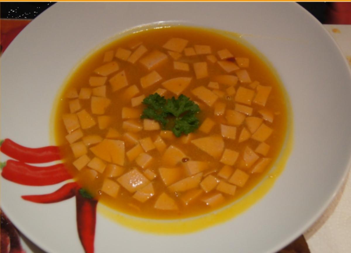 Bilder für Kürbissuppe mit Ingwer und Schinkenfleischwurst - Rezept