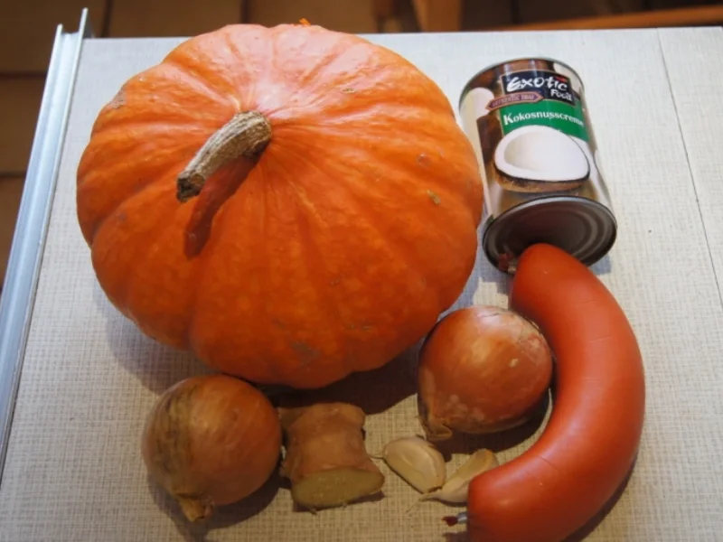 Kürbissuppe mit Ingwer und Schinkenfleischwurst - Rezept - Bild Nr. 3826