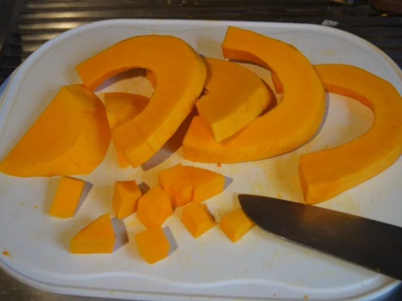 Kürbissuppe mit Ingwer und Schinkenfleischwurst - Rezept - Bild Nr. 3827